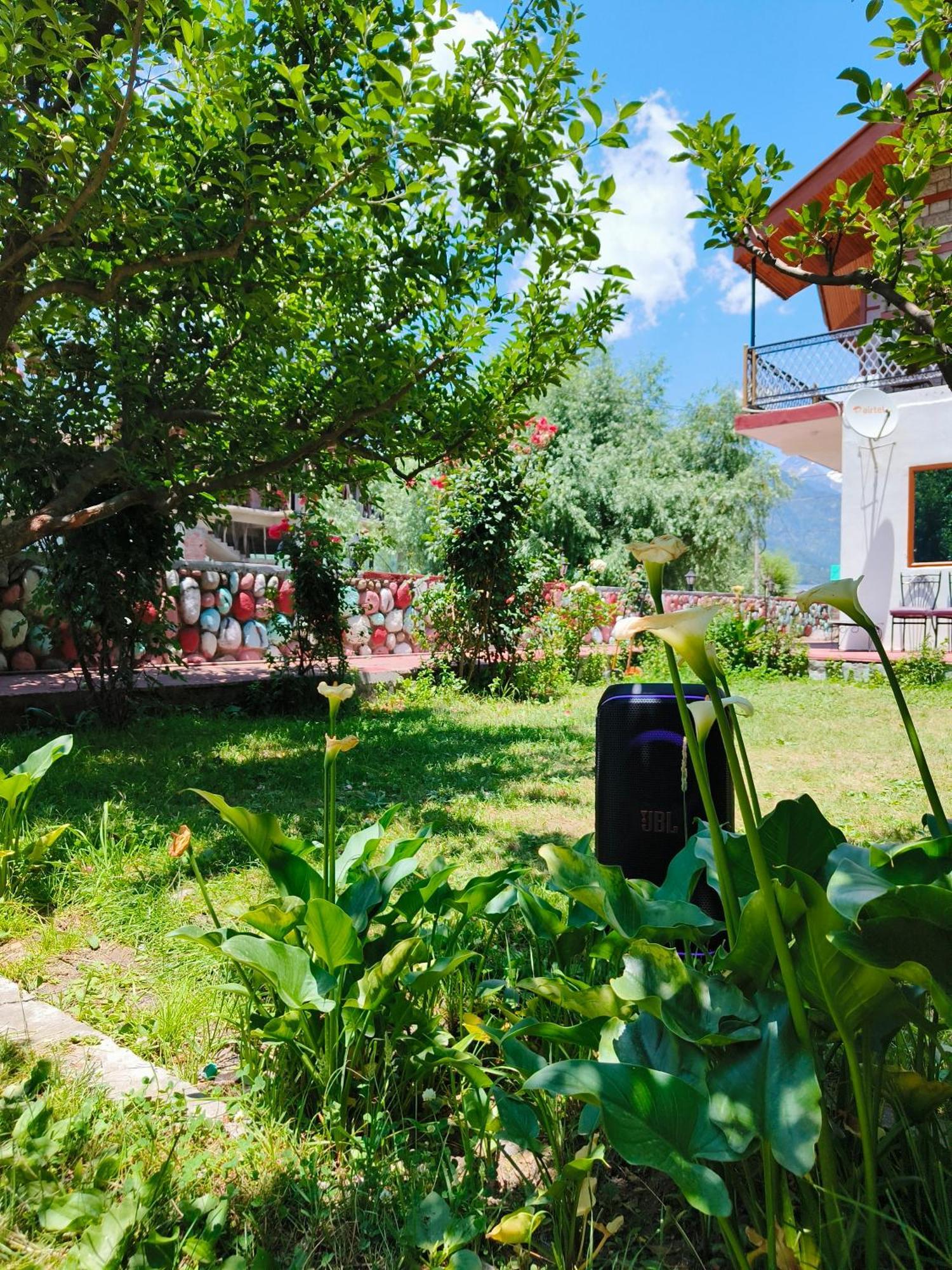 Melody Orchard Cottage Jagatsukh Bagian luar foto